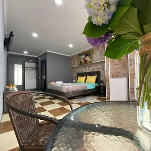 West Hotel