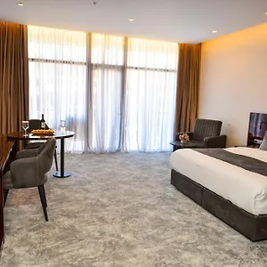 Monarch Hotel